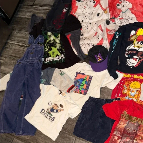 30 pc vintage kids Warner Bros. Black Looney Tunes Kids Disney jersey lot - Picture 5 of 16